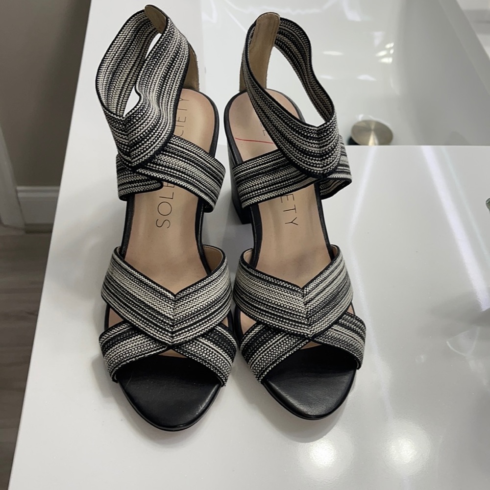 Sole Society 3” heals